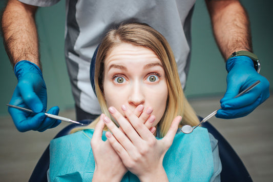 Pourquoi j'ai des traits sur les dents ?