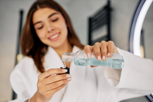 Comment se désinfecter les dents ?