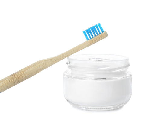Brosse à dent et bicarbonate